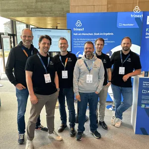 Gruppenfoto auf der Genokon Messe